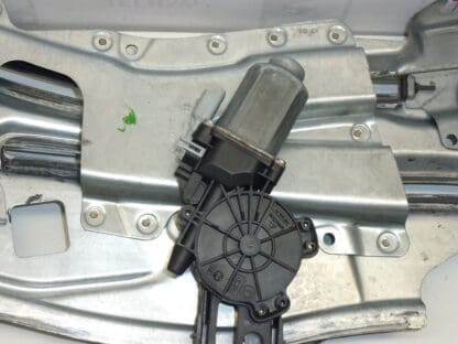 Mecanismo do vidro traseiro esquerdo Citroën C3 PLURIEL 963071180D 922383