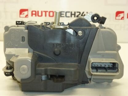 Fechadura da porta dianteira direita Citroën Xsara Picasso Conector oval 9136J3