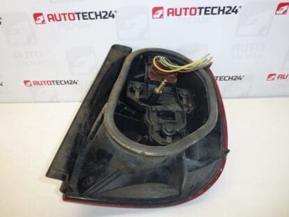 Luz traseira esquerda Citroën Xsara Kombi 6350J8 - Image 2