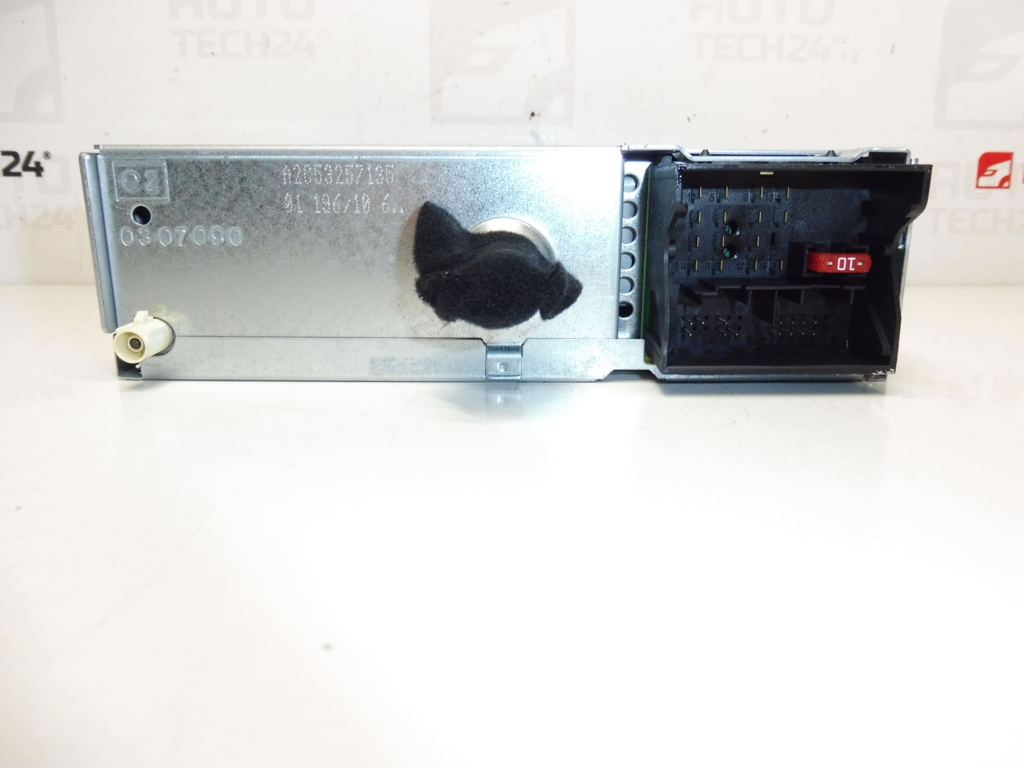 Auto-rádio CD Continental RD4N1M-03 Citroën Peugeot 96662669XT